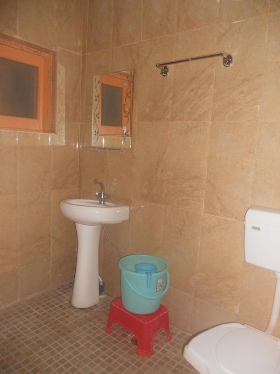 Hotel Royale Jannat Srīnagar Buitenkant foto