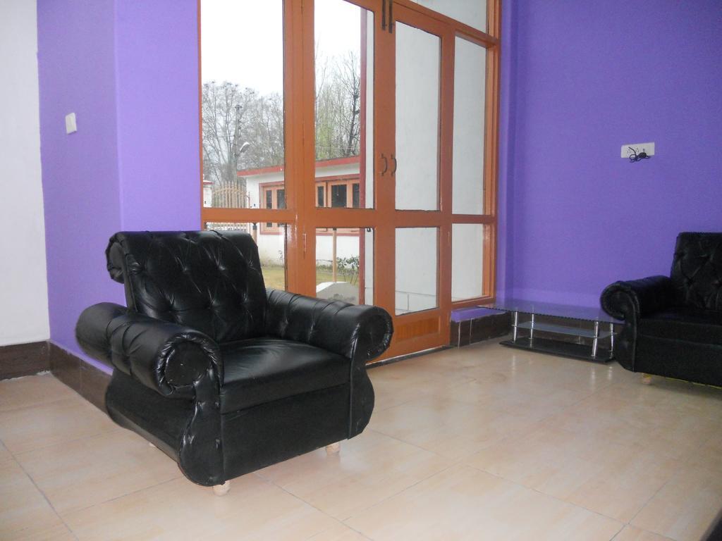 Hotel Royale Jannat Srīnagar Kamer foto