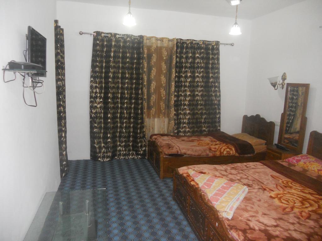 Hotel Royale Jannat Srīnagar Kamer foto